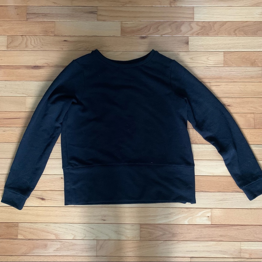 Black Lole Crewneck